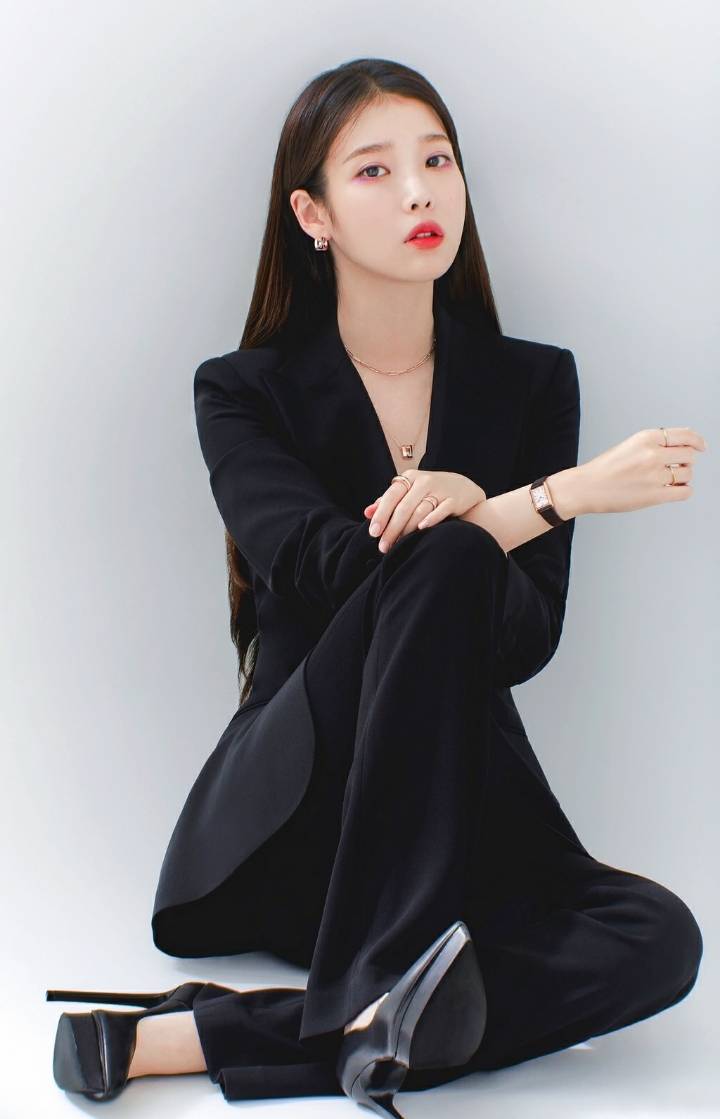 치명적인 오늘자 아이유 | 인스티즈