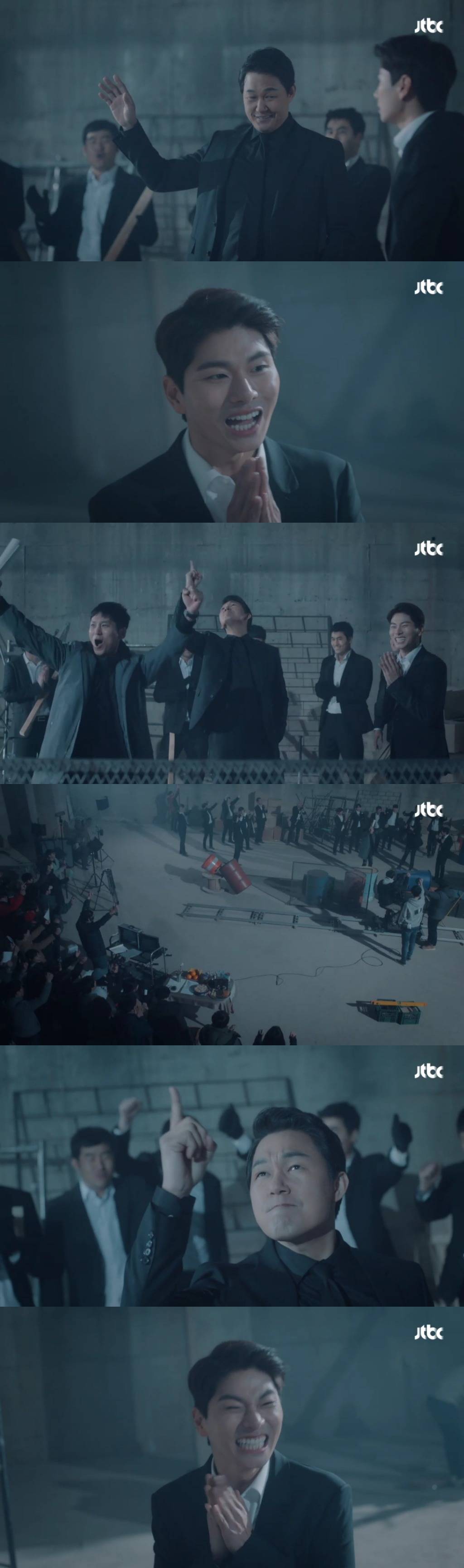 [으라차차와이키키] 손짓으로 말하는 박성웅 | 인스티즈