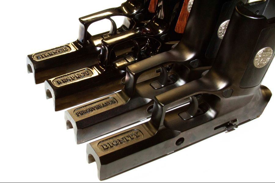 미군에 딱 4정 존재하는 권총.JPG | 인스티즈