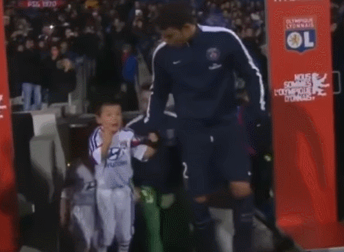 개인적으로 좋아하는 마음 착한 티아고 유정 짤.gif | 인스티즈