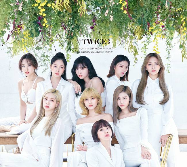 16일(수), 트와이스 일본 베스트 앨범 3집 '#TWICE3' 발매 | 인스티즈