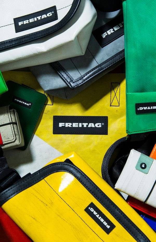 요즘 20대들 사이에서 자주보이는 가방.jpg | 인스티즈