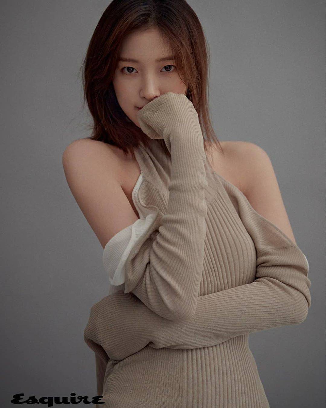 오마이걸 아린 에스콰이어 화보.jpg | 인스티즈