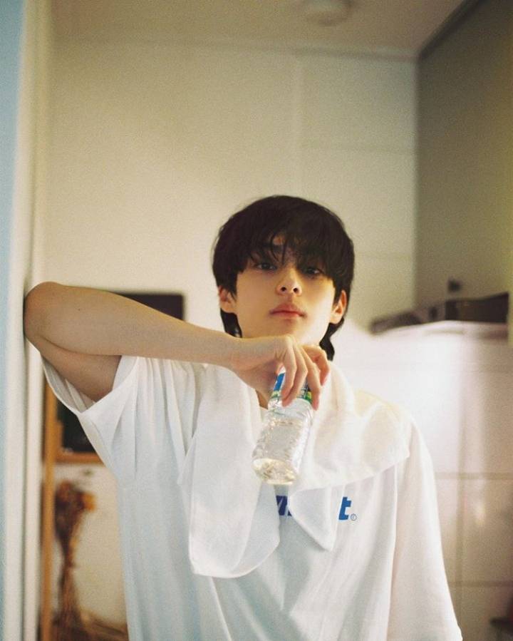 헬스장에서 운동 하는 유튜버 노잼봇.gif | 인스티즈