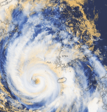 태풍 위성 사진.gif | 인스티즈