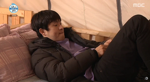 [나혼자산다] 지퍼가 고장난 기안84...그걸 지켜보는 한 남자.jpgif | 인스티즈