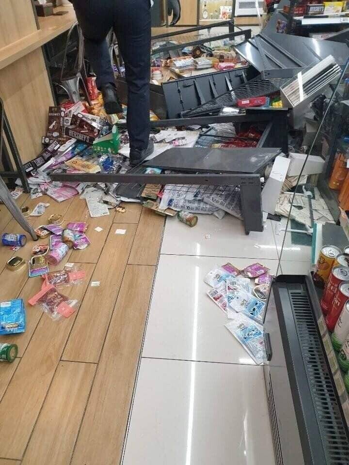 오늘도 평화로운 편의점 갤러리ㄷㄷㄷ.jpg | 인스티즈