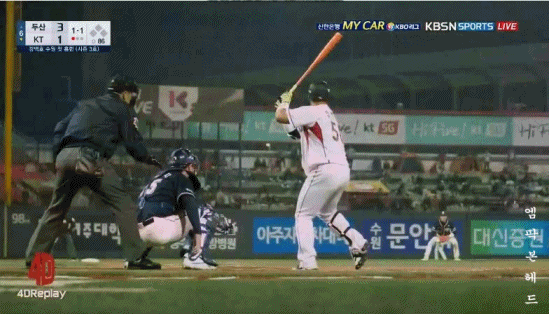 카메라 하나는 기똥차게 잘 쓰는 KBO 중계 수준.GIF | 인스티즈