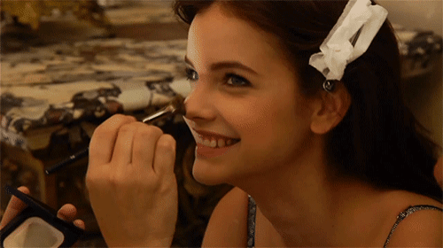 자기 얼굴이 신의 선물이라고 말하는 모델.gif | 인스티즈