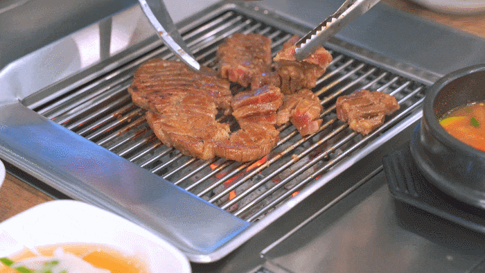 요즘 고기불판 ㄷㄷㄷ.gif | 인스티즈