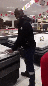 침대고르는 흑형 | 인스티즈