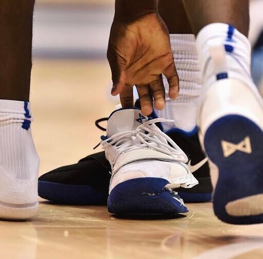 나이키 주가 1조6000억 폭락시킨 사건.gif | 인스티즈