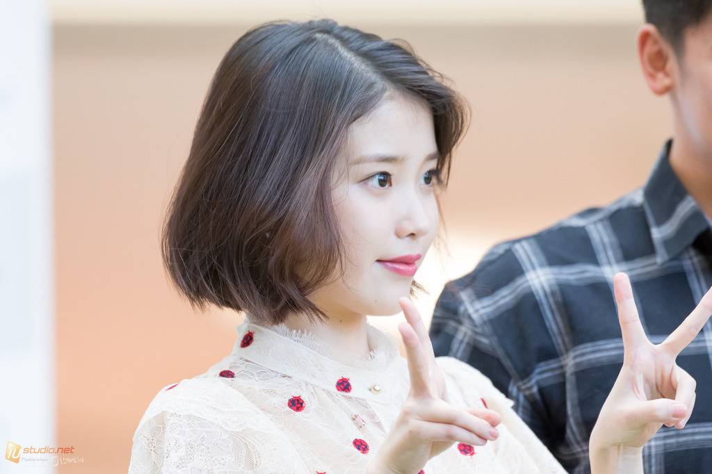 단발머리가 잘어울리는 아이유.jpgi | 인스티즈