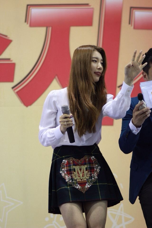 폰카로 찍은 수지 실물 | 인스티즈