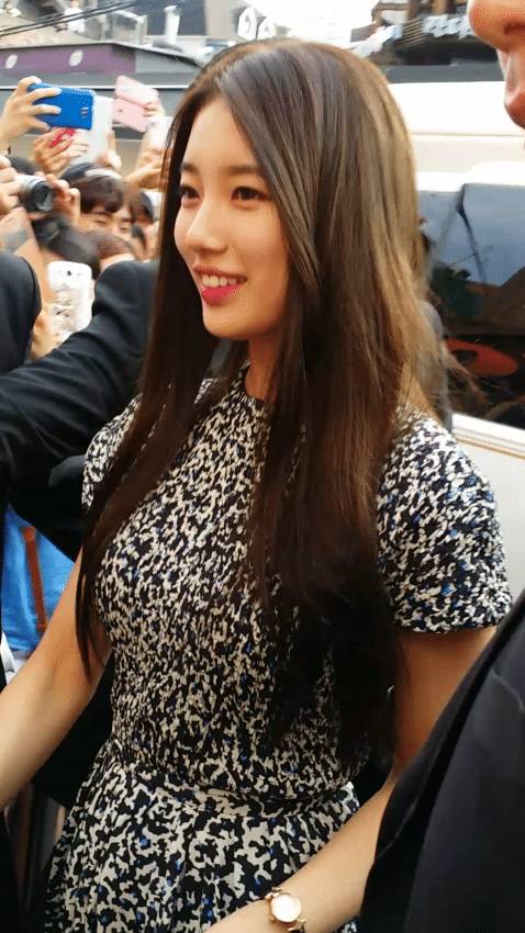 폰카로 찍은 수지 실물 | 인스티즈