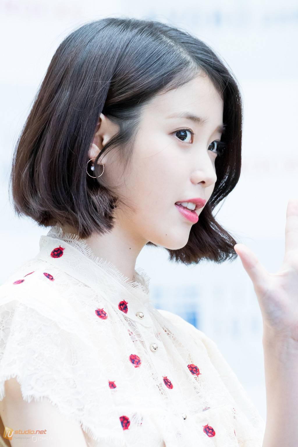 단발머리가 잘어울리는 아이유.jpgi | 인스티즈