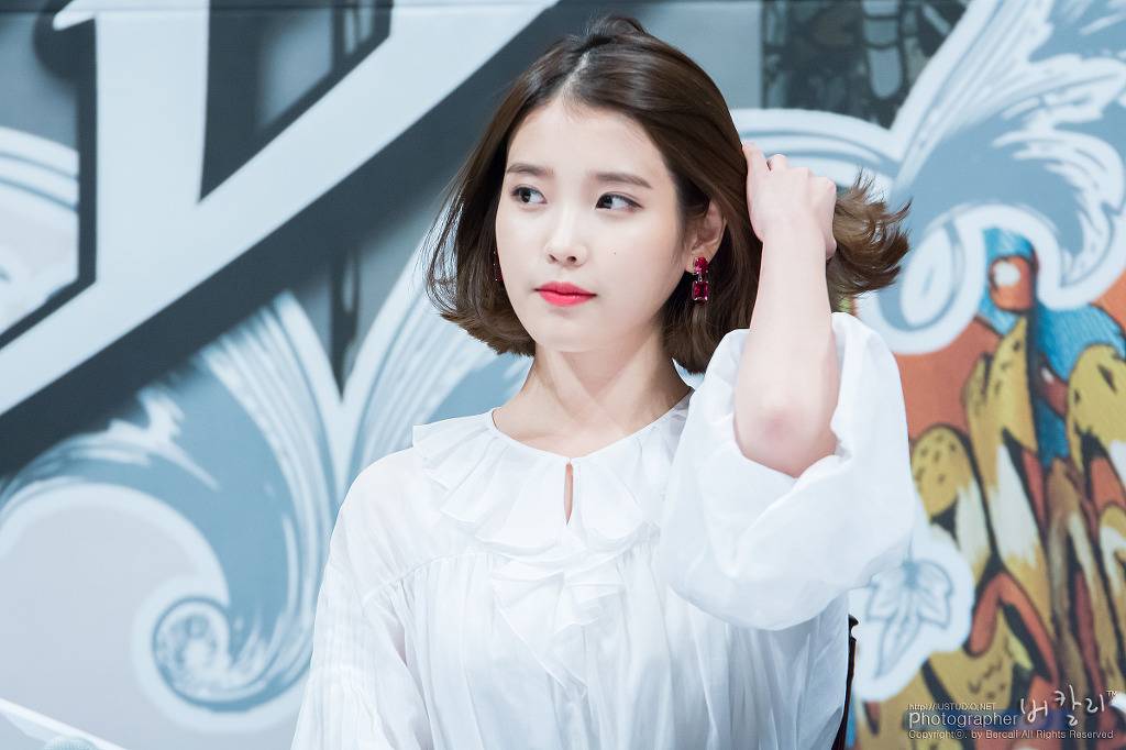 단발머리가 잘어울리는 아이유.jpgi | 인스티즈