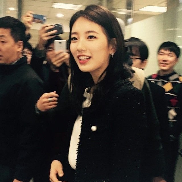 폰카로 찍은 수지 실물 | 인스티즈