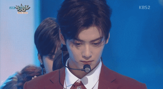 아이돌이 안무로 꽃을 표현하는 방법.gif | 인스티즈