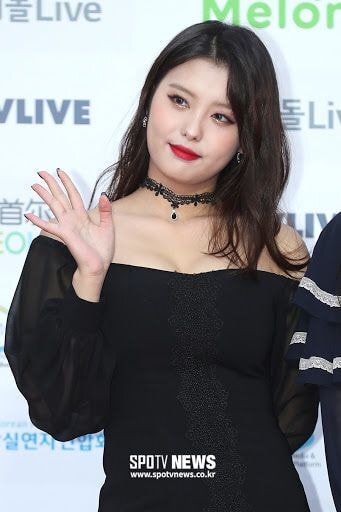 최근 살빼고 스타일링 바꾼뒤 엄청 달라진 여자아이돌 멤버.JPG | 인스티즈