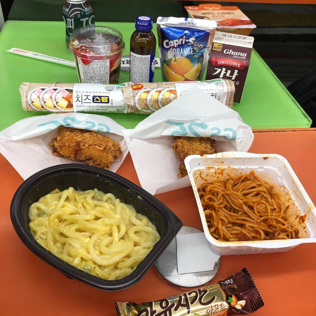 편의점에서 진수성찬 차려먹기.......jpg | 인스티즈
