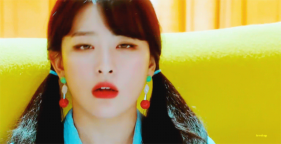 양갈래 머리할때마다 귀여운 슬기.gif | 인스티즈