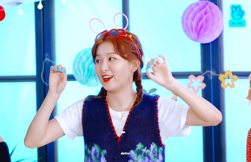 양갈래 머리할때마다 귀여운 슬기.gif | 인스티즈