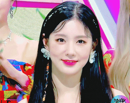 놀토 나온 후 소소하게 반응 있는 여자아이돌 gif | 인스티즈