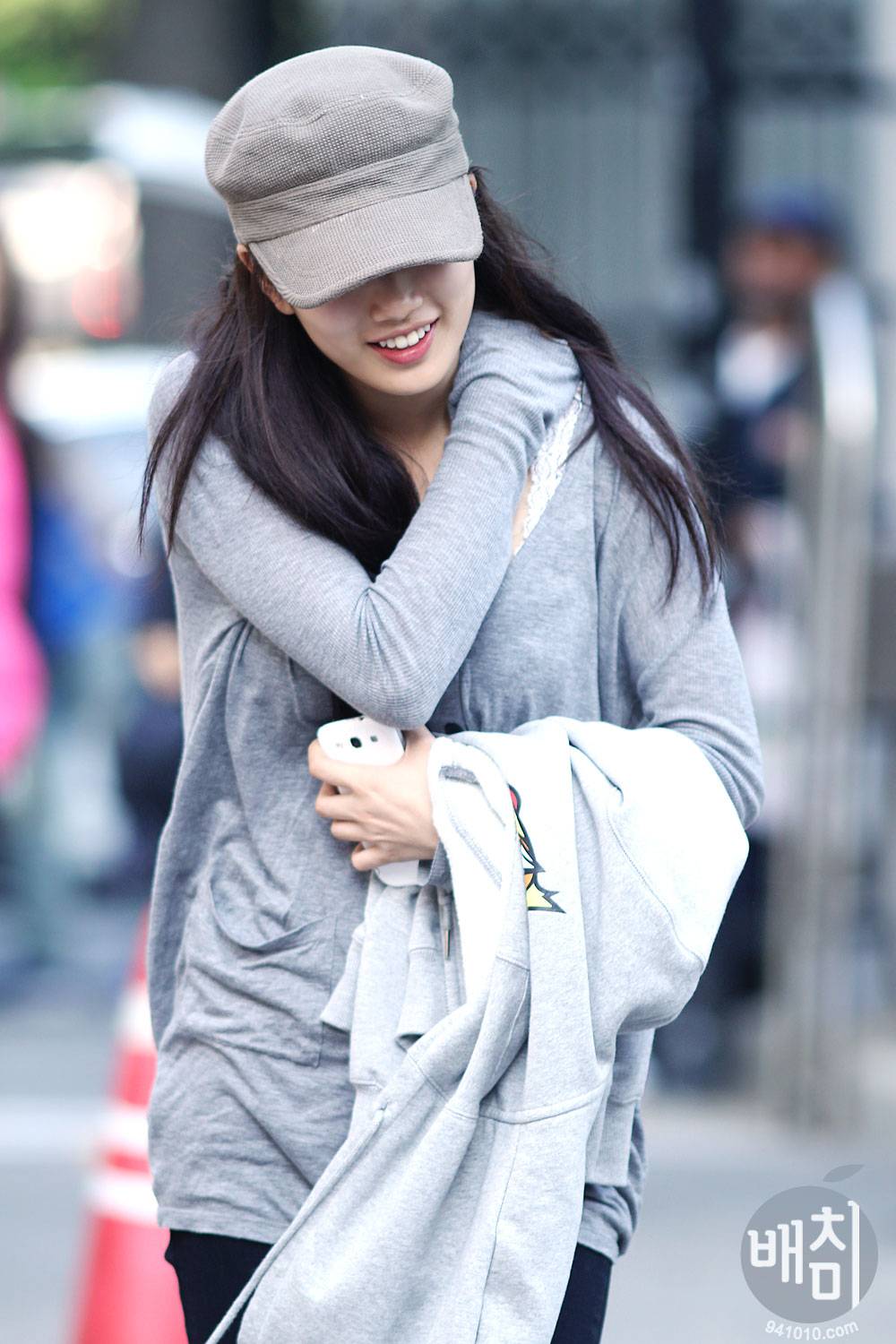 얼굴이 잘 붓는다는 수지 부은얼굴.jpg | 인스티즈