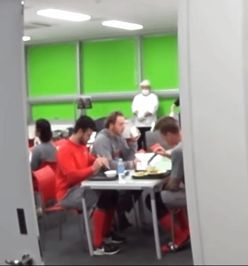 기아타이거즈 외국인선수들의 식사시간.gif | 인스티즈