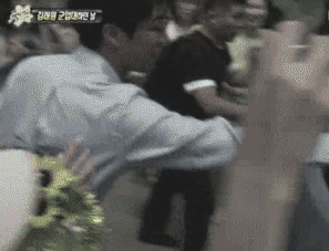 조세호 군입대하던 날.gif | 인스티즈