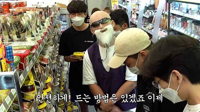 알바 하다가 데드리프트 하는 편돌이...jpg | 인스티즈