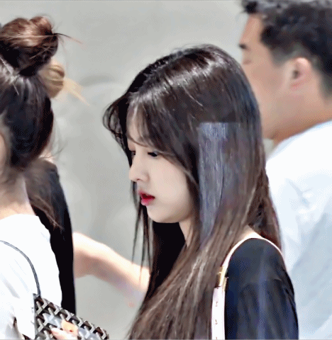 자기 얼굴에 자부심이 있는듯한 아이즈원 강혜원 | 인스티즈