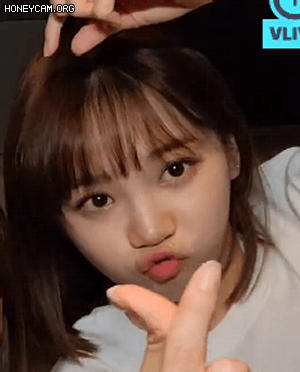 표정이 다양한 아이즈원 김채원.gif | 인스티즈