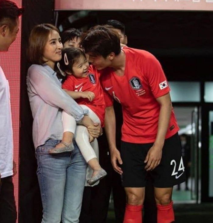 한혜진 기성용 가족사진.JPG | 인스티즈