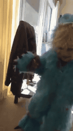 디즈니랜드에서 아빠를 만난 아이 | 인스티즈