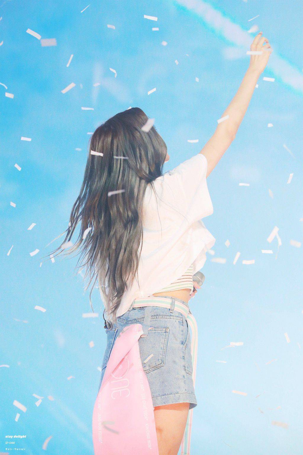 꽃가루를 너무 너무 좋아하는 아이즈원 장원영 | 인스티즈