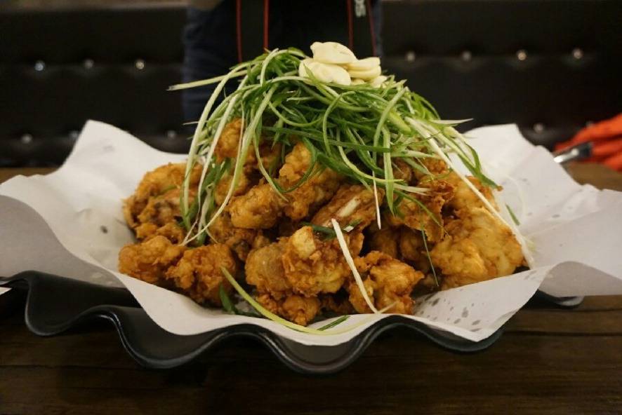 어느날 친구가 닭요리에 술 한잔 하자고 한다 당신의 선택은? | 인스티즈