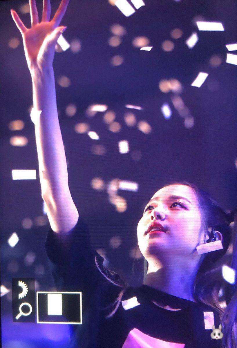 꽃가루를 너무 너무 좋아하는 아이즈원 장원영 | 인스티즈