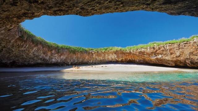 섬에 숨겨져있는 해변.jpg | 인스티즈