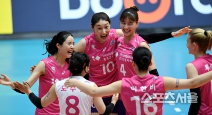 한 세트도 내줄 수 없다…흥국생명, 3세트 대역전극으로 3연승..gisa | 인스티즈