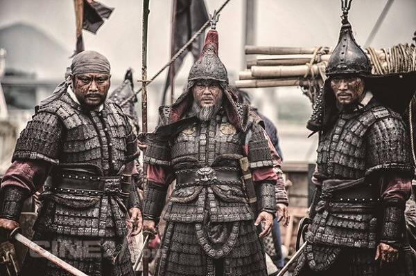 이순신 트릴로지를 제작하는 김한민 감독에게 바라는 점 2가지 | 인스티즈