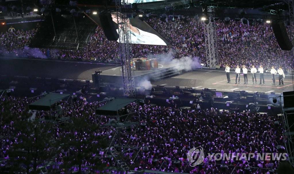 불과 1년 전인데 너무 옛날 같은 우리들의 일상 사진.jpg | 인스티즈