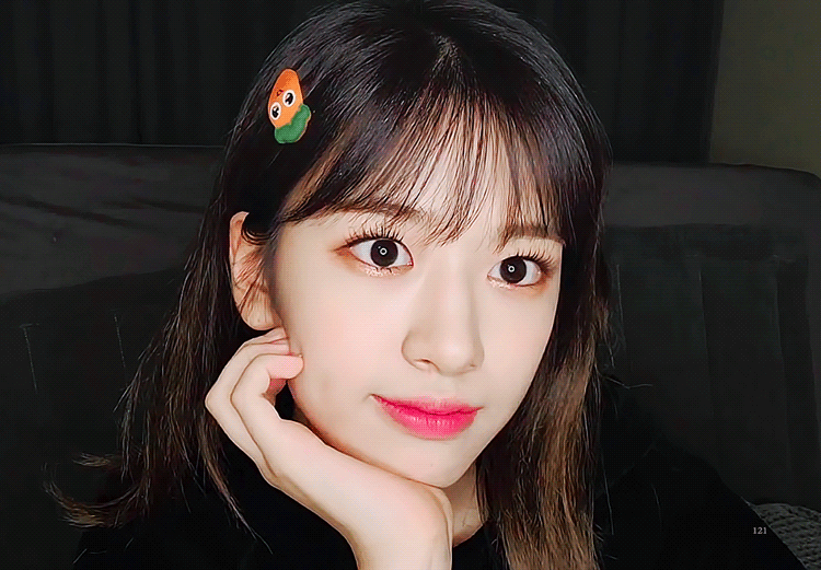 갤럭시 s20으로 촬영한 아이즈원 안유진 브이앱 | 인스티즈