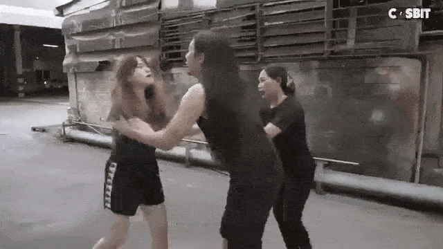 여자들끼리 싸우다가 | 인스티즈