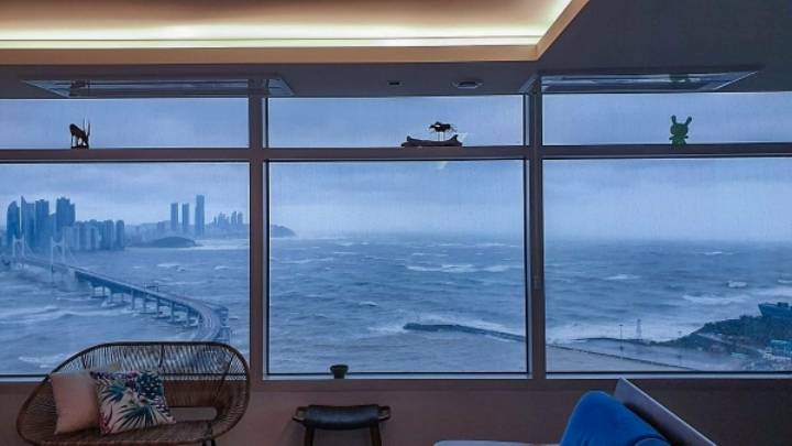 태풍 왔을 때 부산 용호동W에서 찍은 광안리-해운대 사진.JPG | 인스티즈