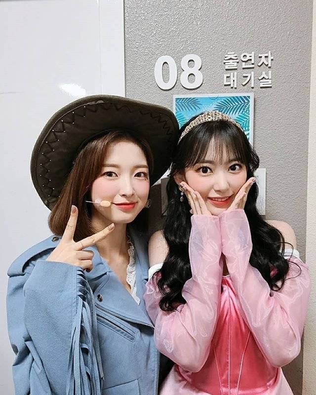 다른 걸그룹 SNS에 올라온 아이즈원 멤버들 & 친해진 계기.jpg | 인스티즈
