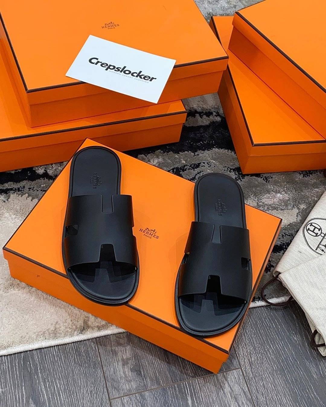 가격이 만만해서(?) 인기 많다는 에르메스 슬리퍼...jpg | 인스티즈