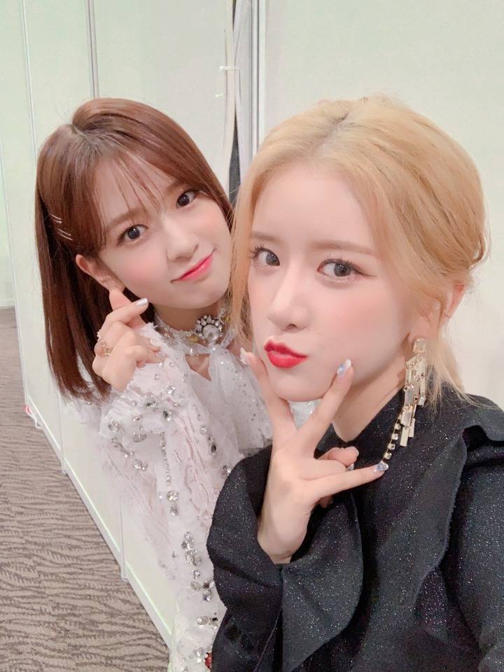 다른 걸그룹 SNS에 올라온 아이즈원 멤버들 & 친해진 계기.jpg | 인스티즈