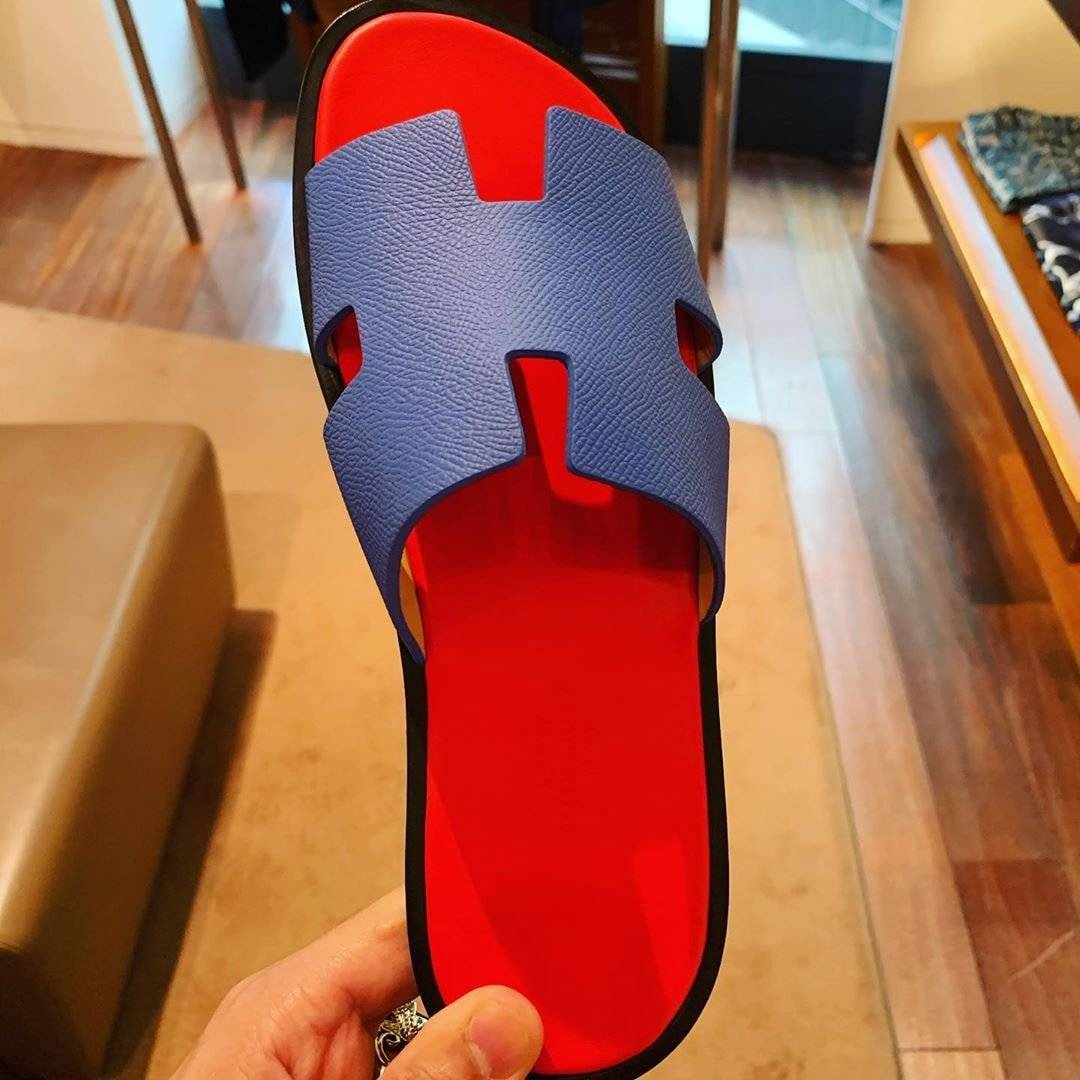 가격이 만만해서(?) 인기 많다는 에르메스 슬리퍼...jpg | 인스티즈